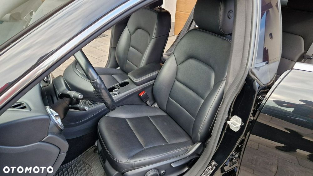 Mercedes-Benz CLA - 16