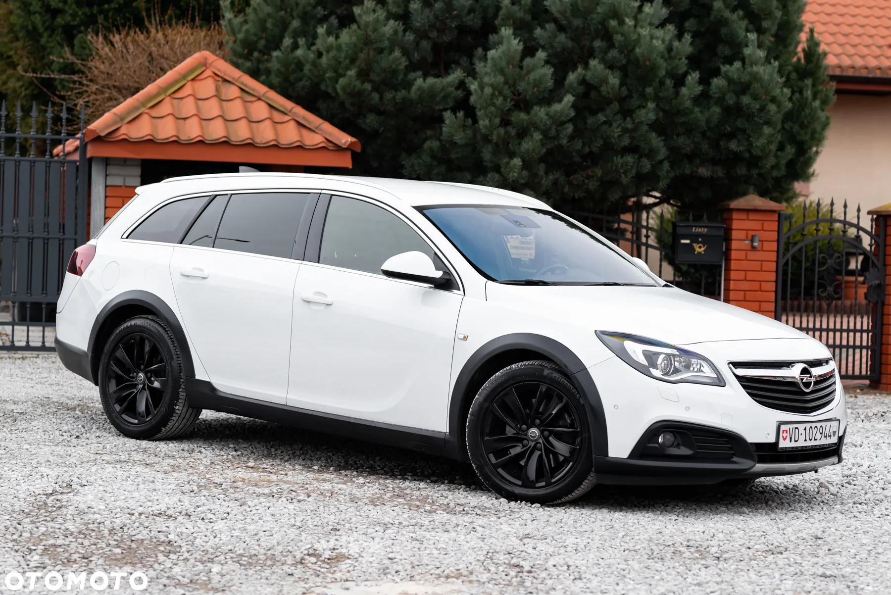 Opel Insignia 2.0 ECOTEC DI Turbo 4x4 Country Tourer Au - 3
