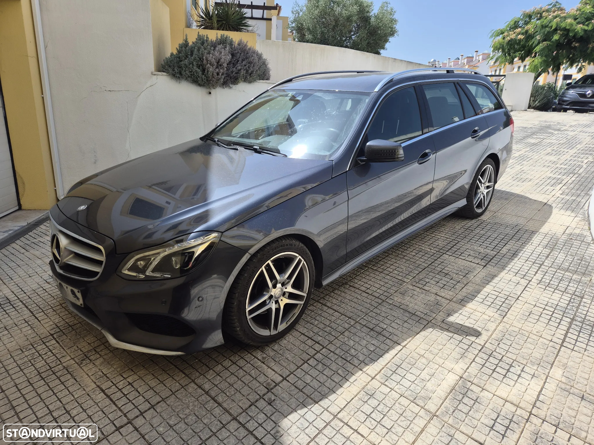 Mercedes-Benz E 300 - 12