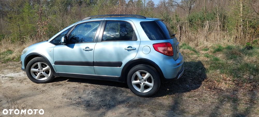 Suzuki SX4 - 4