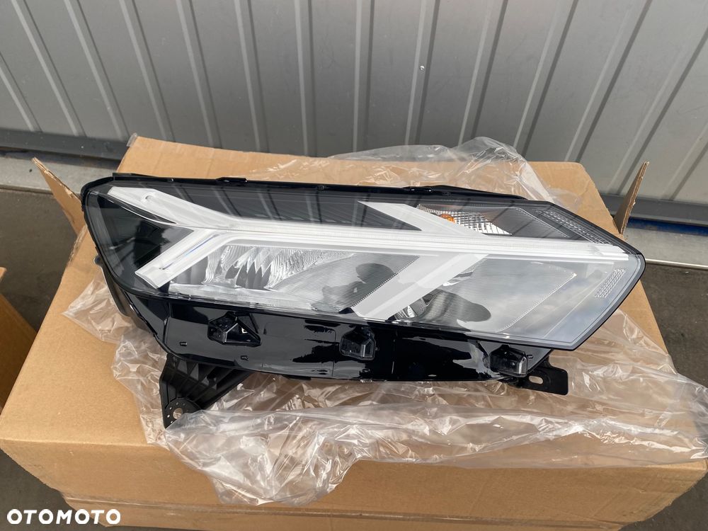 DACIA Sandero III 3 Lift Logan Jogger 25-26r NOWA ! ORYGINALNA ! LAMPA PRZEDNIA PRAWA REFLEKTOR PRAWY PRZÓD LEDOWA led full led  260107920R biała biały środek  STEPWAY Wwa - 3