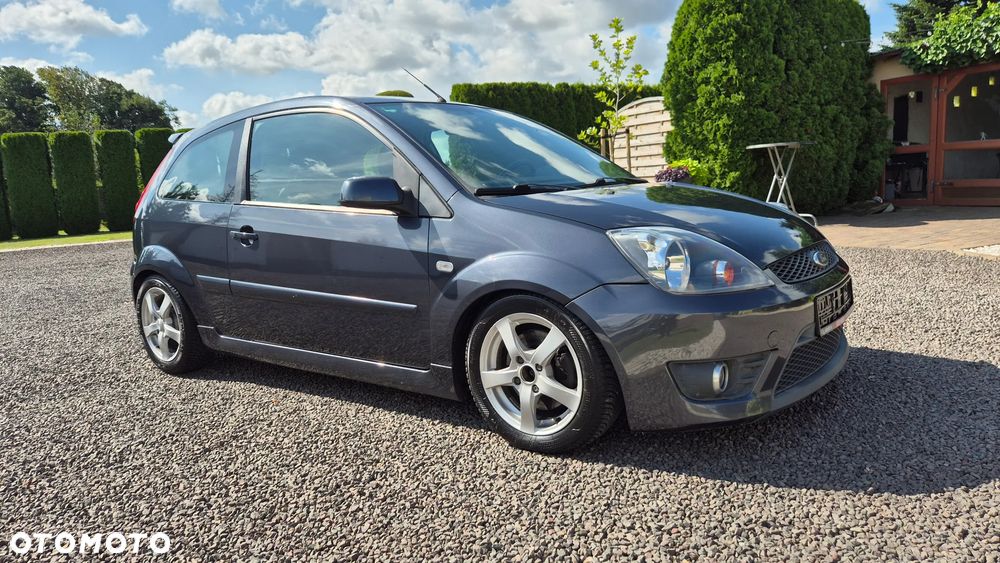 Ford Fiesta 2.0 ST - 10