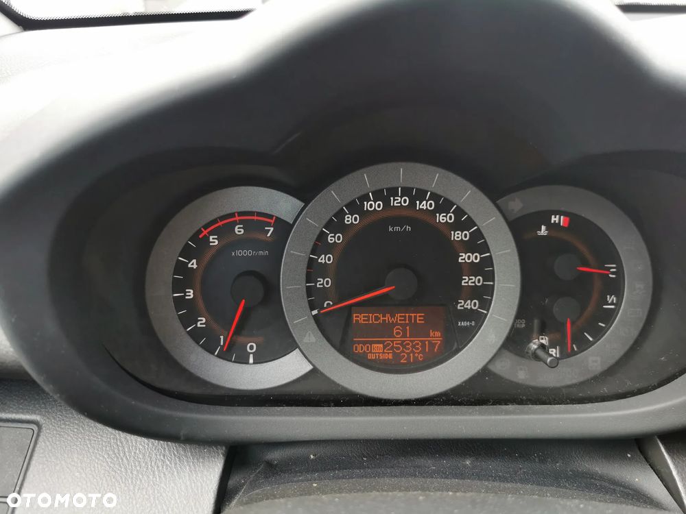 Toyota RAV4 2.2 D-CAT 4x4 Executive - 28