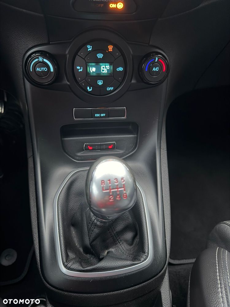 Ford Fiesta 1.6 EcoBoost ST - 17