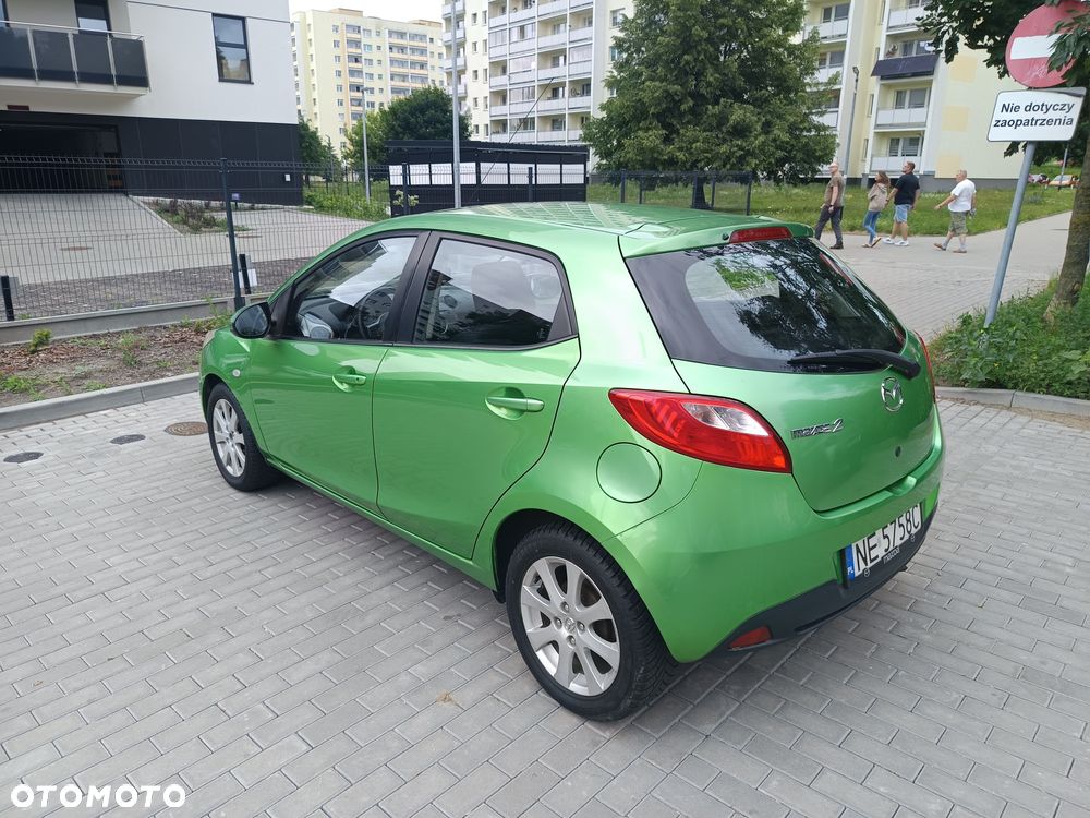 Mazda 2 - 3