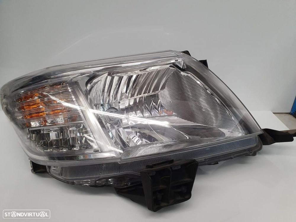 FAROL DIREITO TOYOTA HILUX KUN - 1