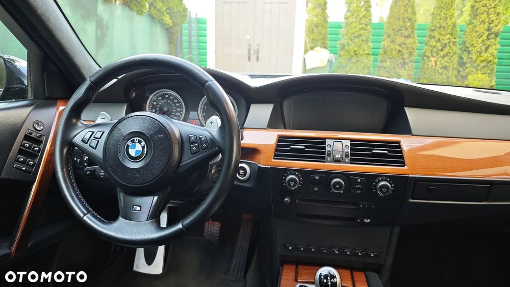 BMW M5 Standard - 25