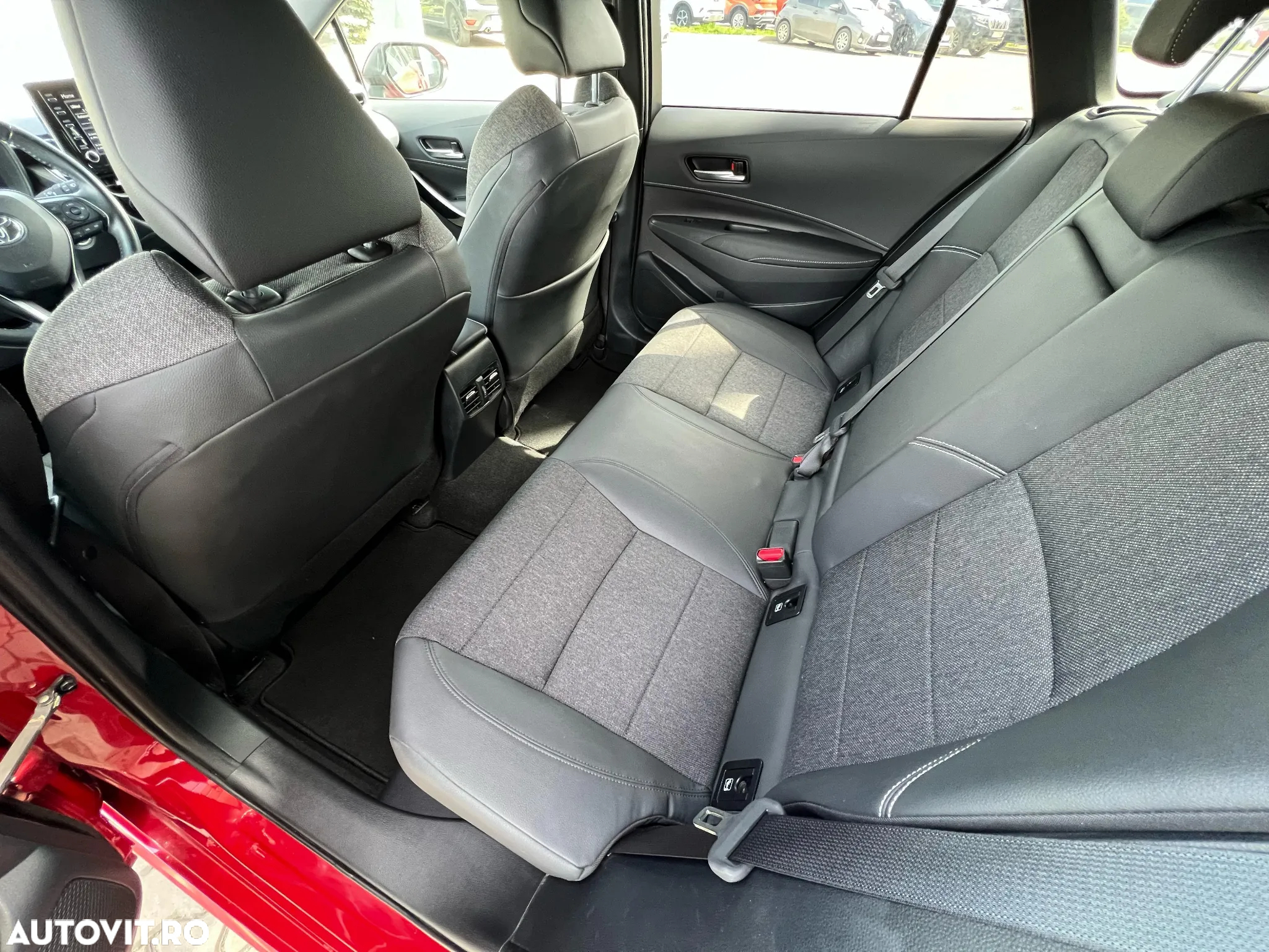 Toyota Corolla 1.8 Hybrid Touring Sports Lounge - 14