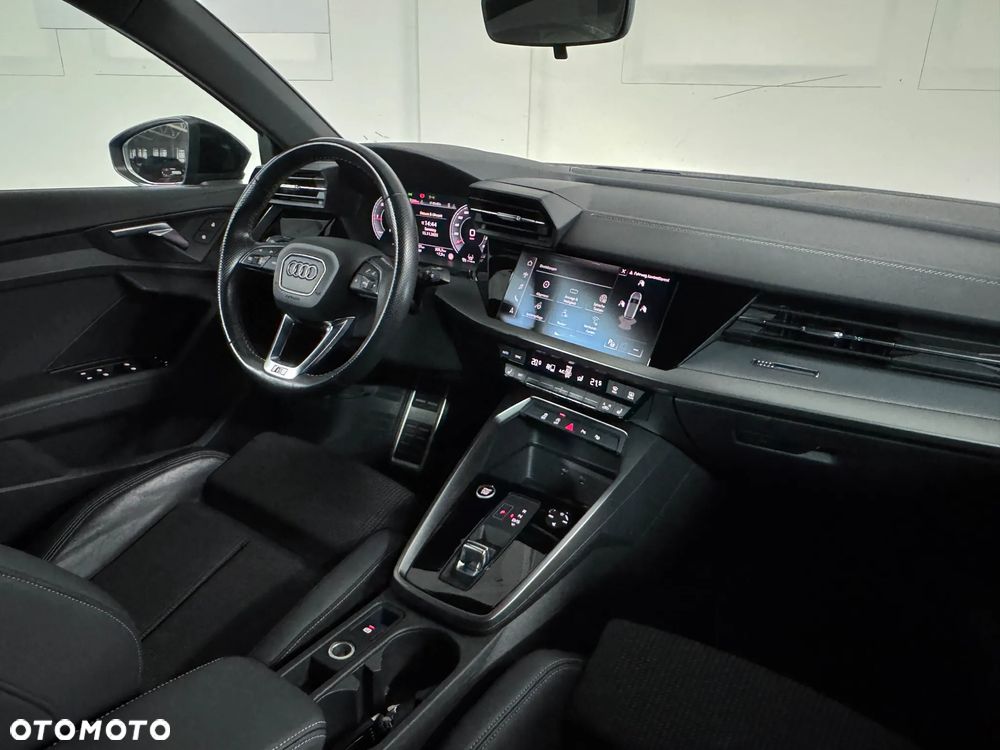 Audi A3 Sportback 2.0 TDI S tronic S line Sportpaket - 20