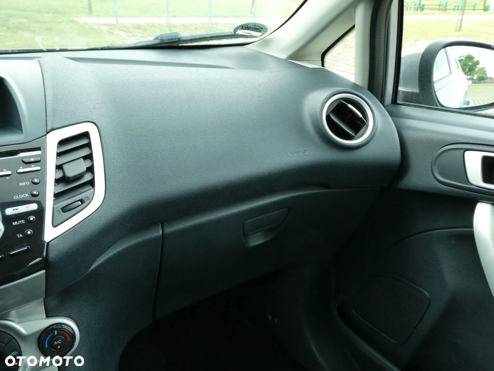Ford Fiesta 1.25 Titanium EU5 - 21