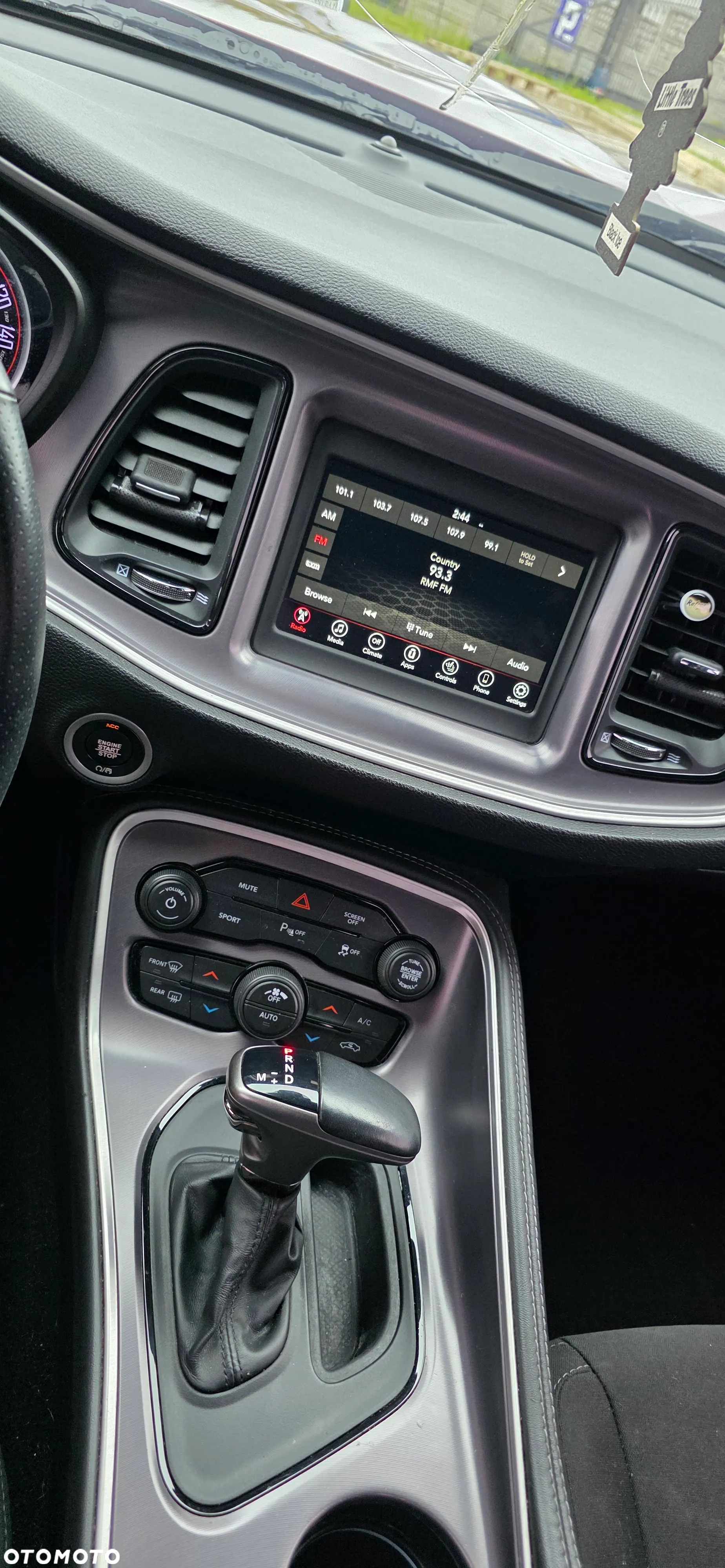 Dodge Challenger Automatik R/T Plus - 12