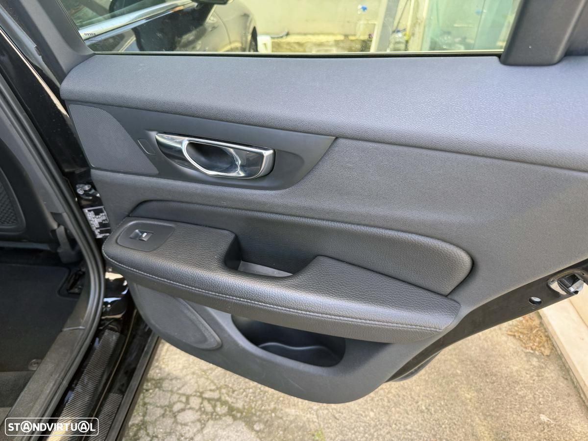 Volvo V60 2.0 T8 AWD TE Inscription - 22