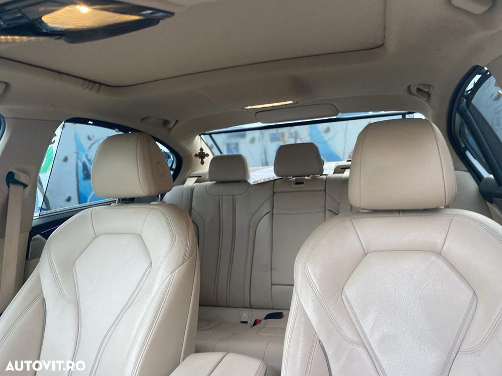BMW Seria 5 520d Aut. Luxury Line - 10