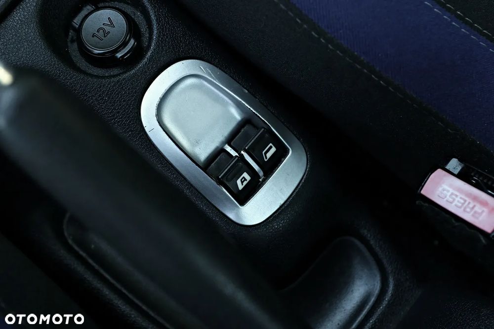 Peugeot 206 plus 206+ 75 Street Racing - 37