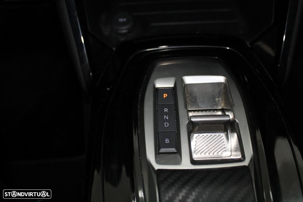 Peugeot e-2008 50 kWh GT - 21
