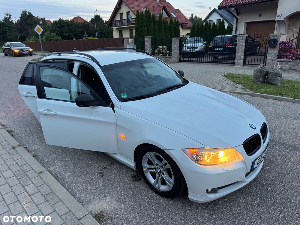 BMW Seria 3 320d DPF - 39