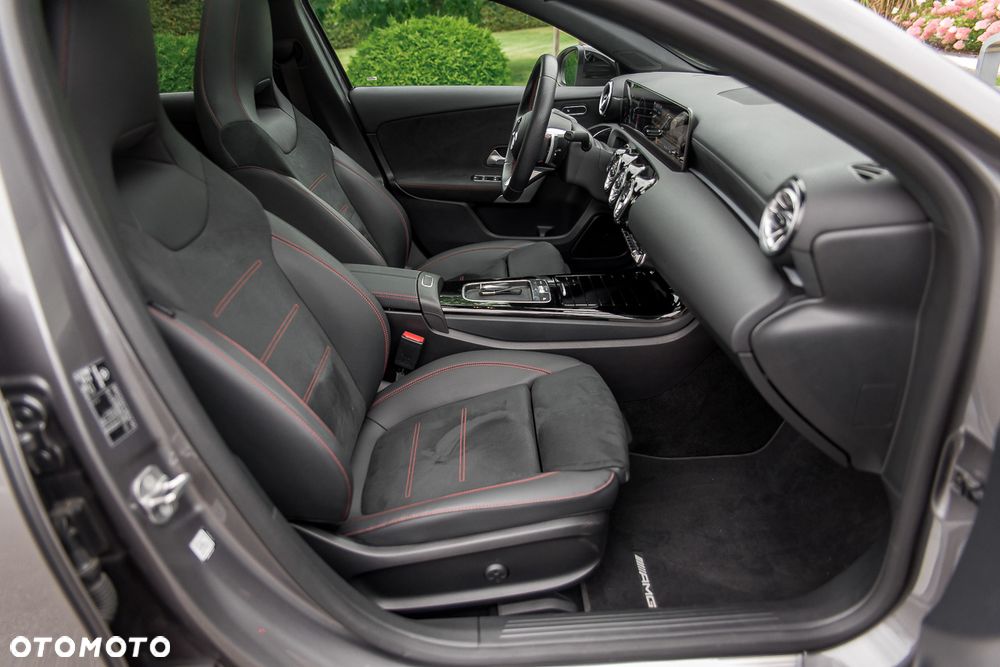 Mercedes-Benz Klasa A 220 4-Matic AMG Line 8G-DCT - 12