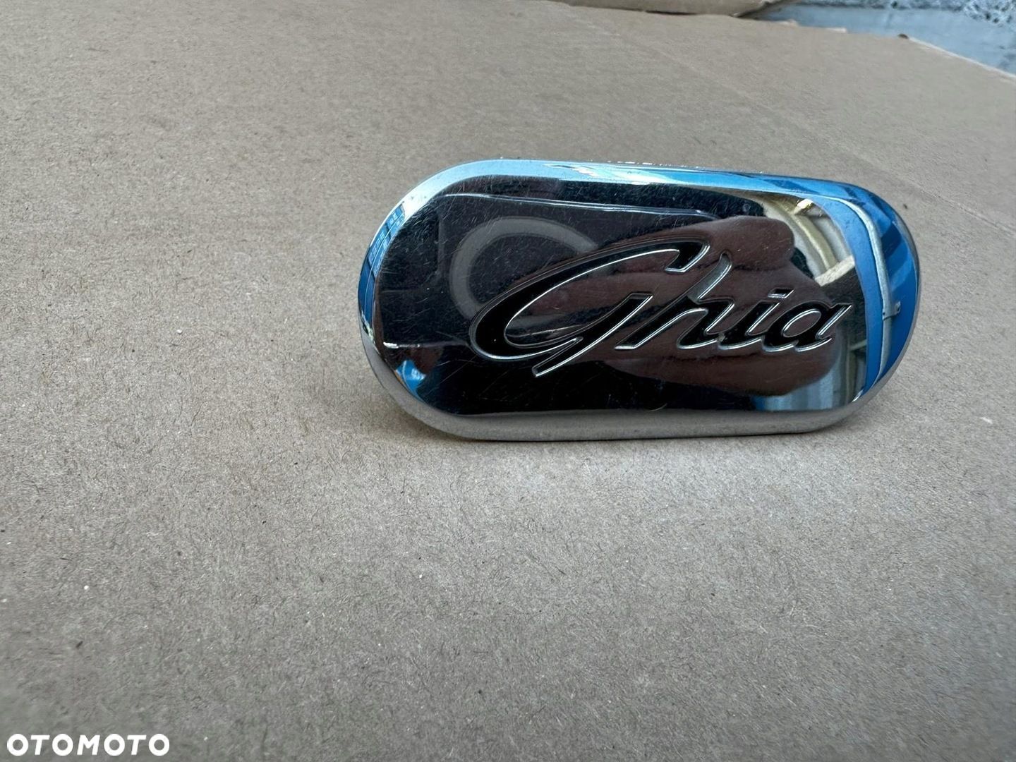 FORD C MAX GHIA SREBNY EMBLEMAT ZNACZEK ORYGINAŁ - 1