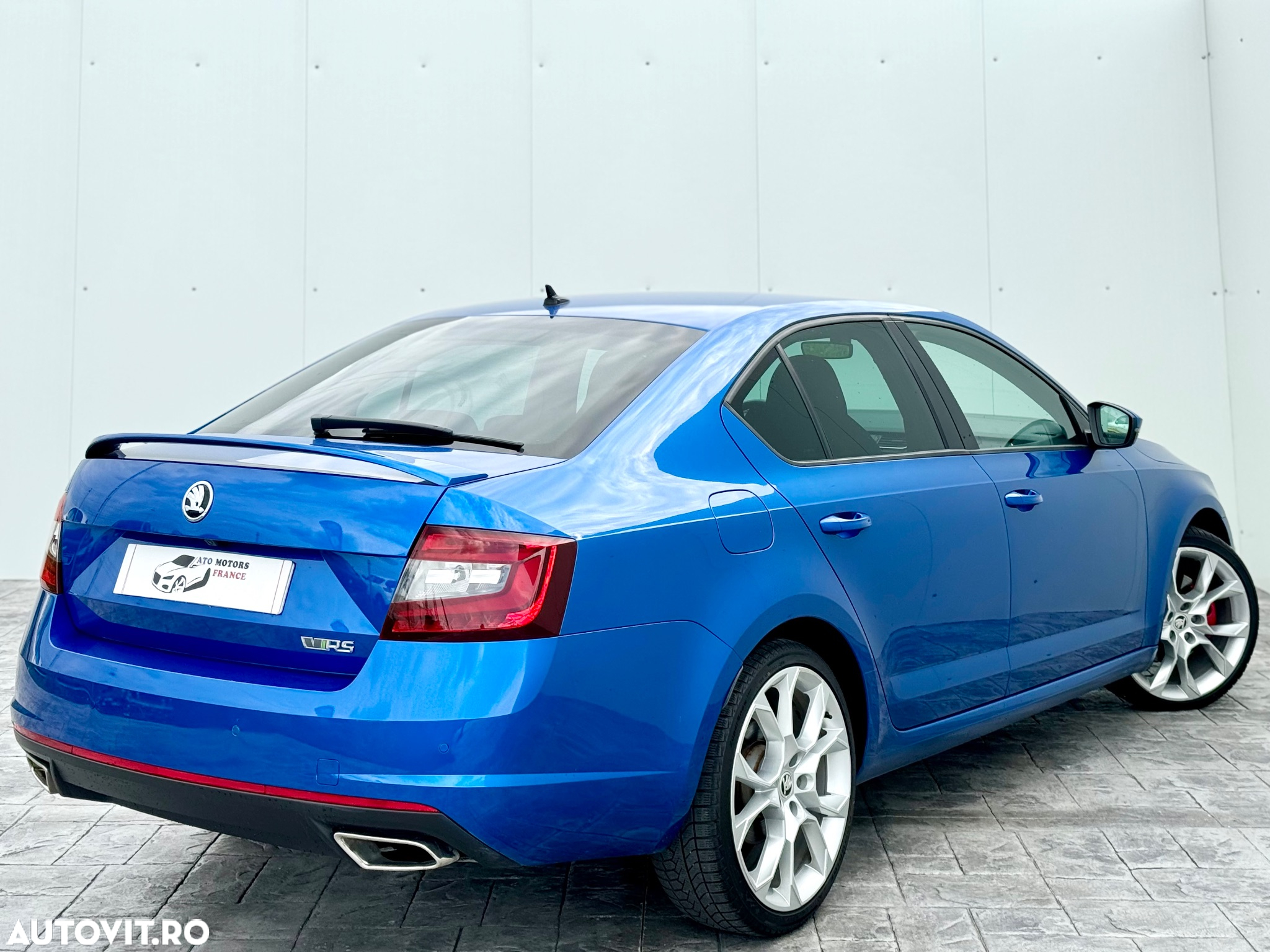 Skoda Octavia 2.0 TDI DSG RS - 3