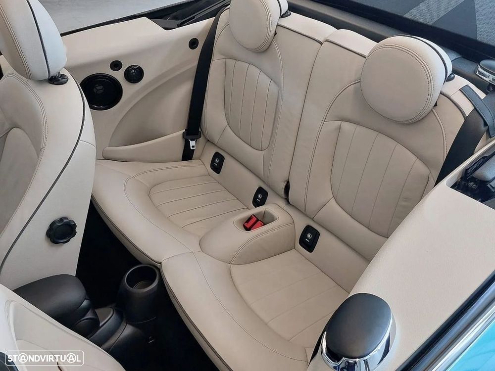 MINI Cabrio Cooper D Auto - 19