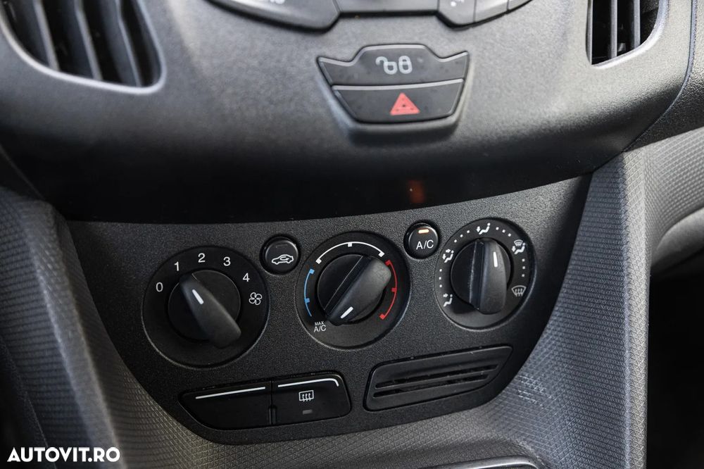 Ford Tourneo Connect Grand 1.6 TDCi Titanium - 25