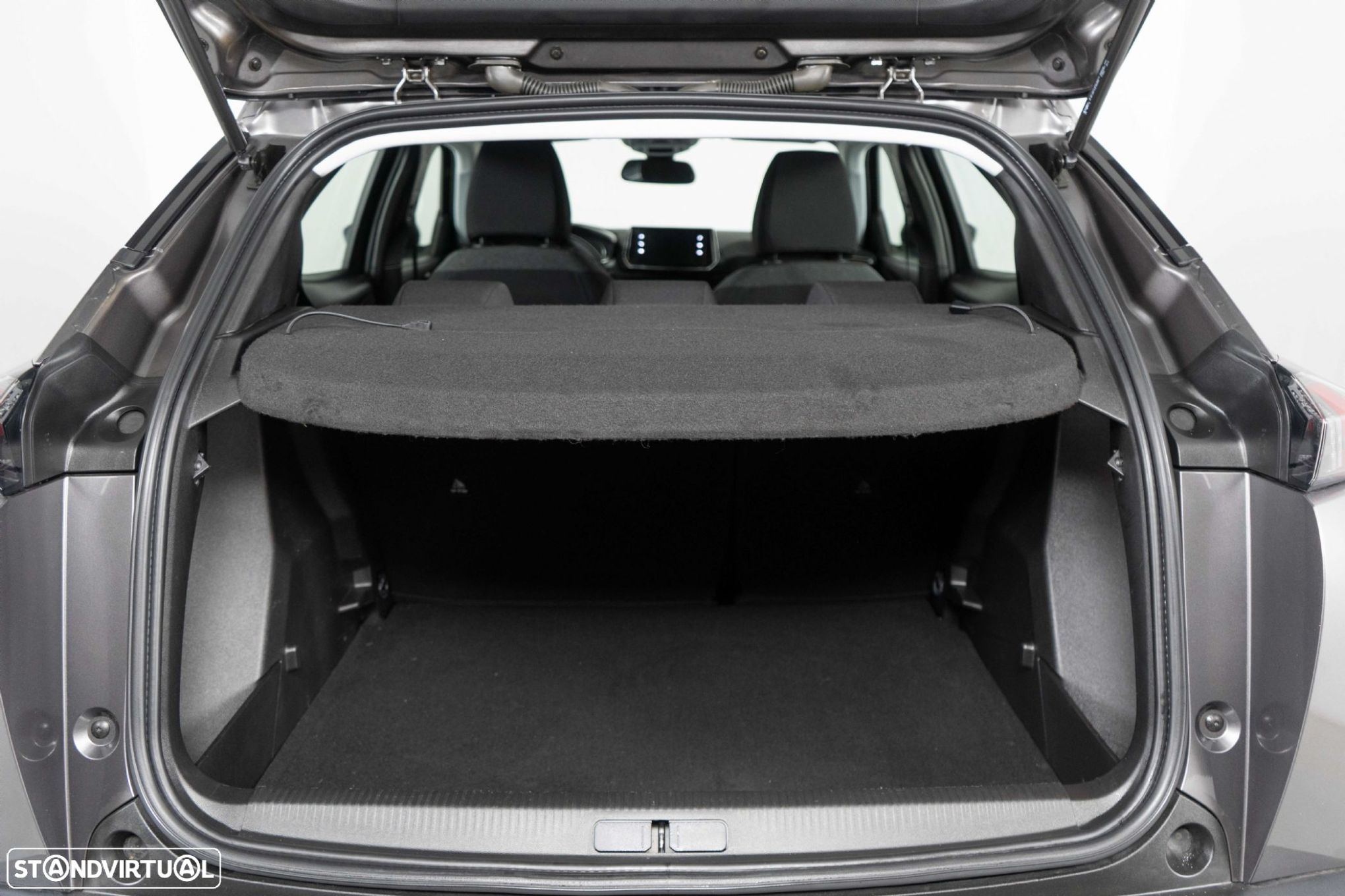 Peugeot 2008 - 11