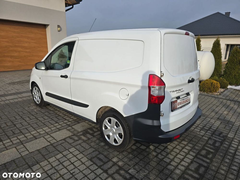 Ford Transit Courier - 4
