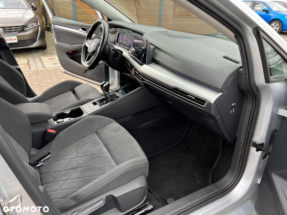 Volkswagen Golf - 24