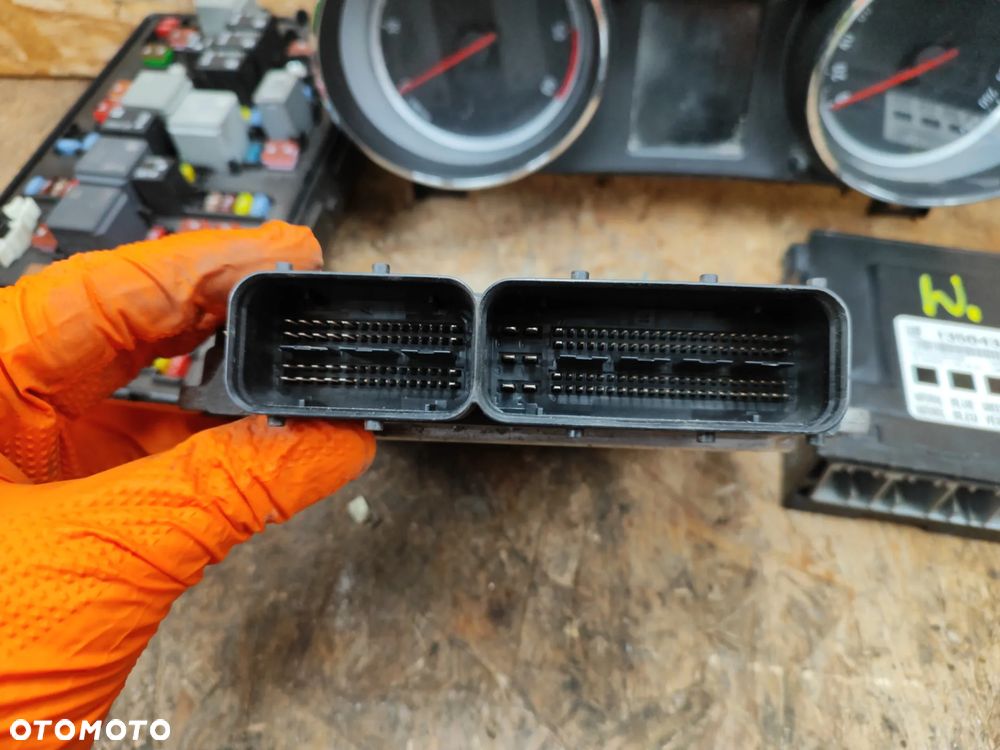 zestaw startowy KOMPUTER BOSCH 0281015774 / 55573539 do OPEL Insignia 2.0 CDTI, całość komplet z foto do odpalenia Twojego auta, sprawdzony - 5