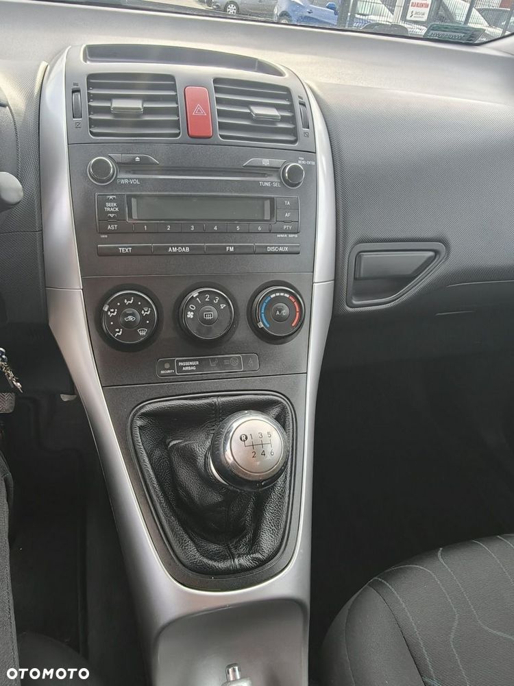 Toyota Auris - 25