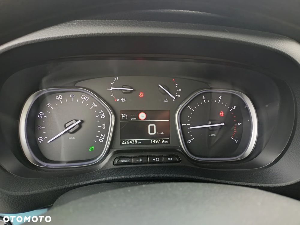 Peugeot Traveller 2.0 BlueHDi Long Business Vip - 20