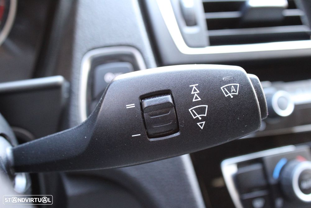 BMW 116 d Advantage Auto - 12