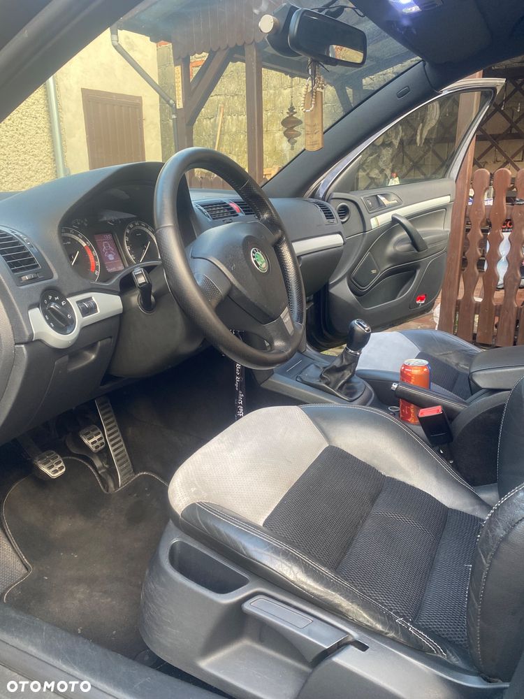 Skoda Octavia 2.0 TDI RS - 11