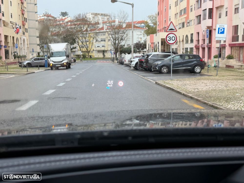 Mercedes-Benz E 220 d 9G-TRONIC AMG Line - 52