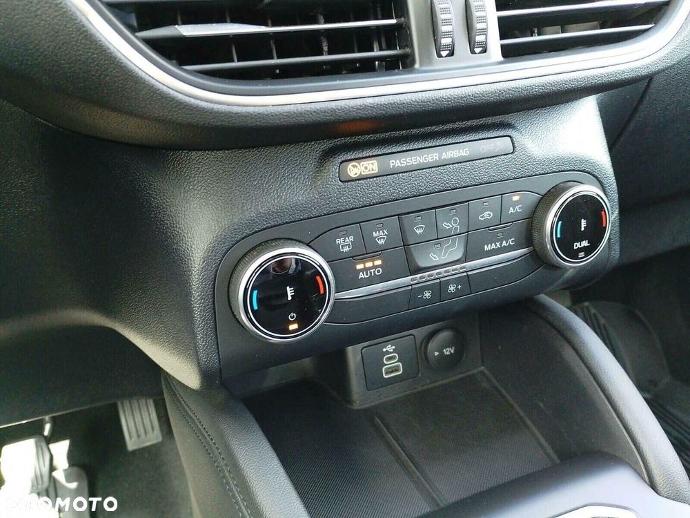 Ford Kuga - 21