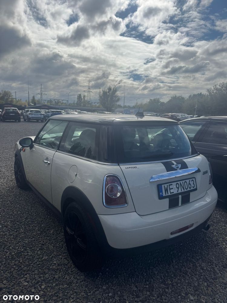 MINI Cooper Standard - 4