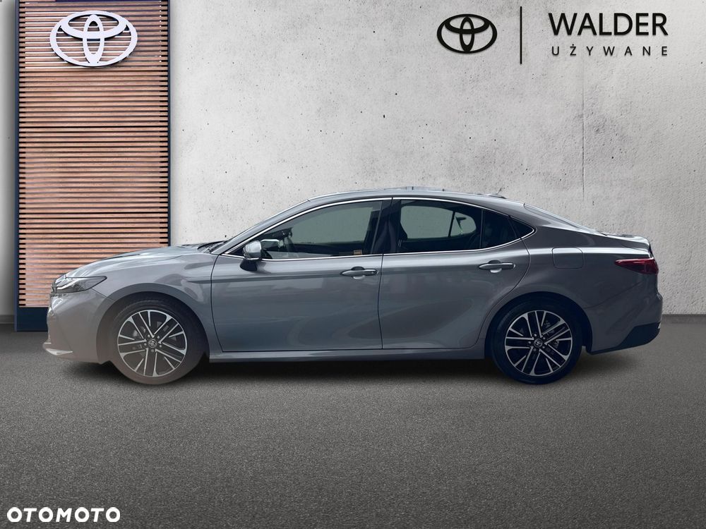 Toyota Camry - 1