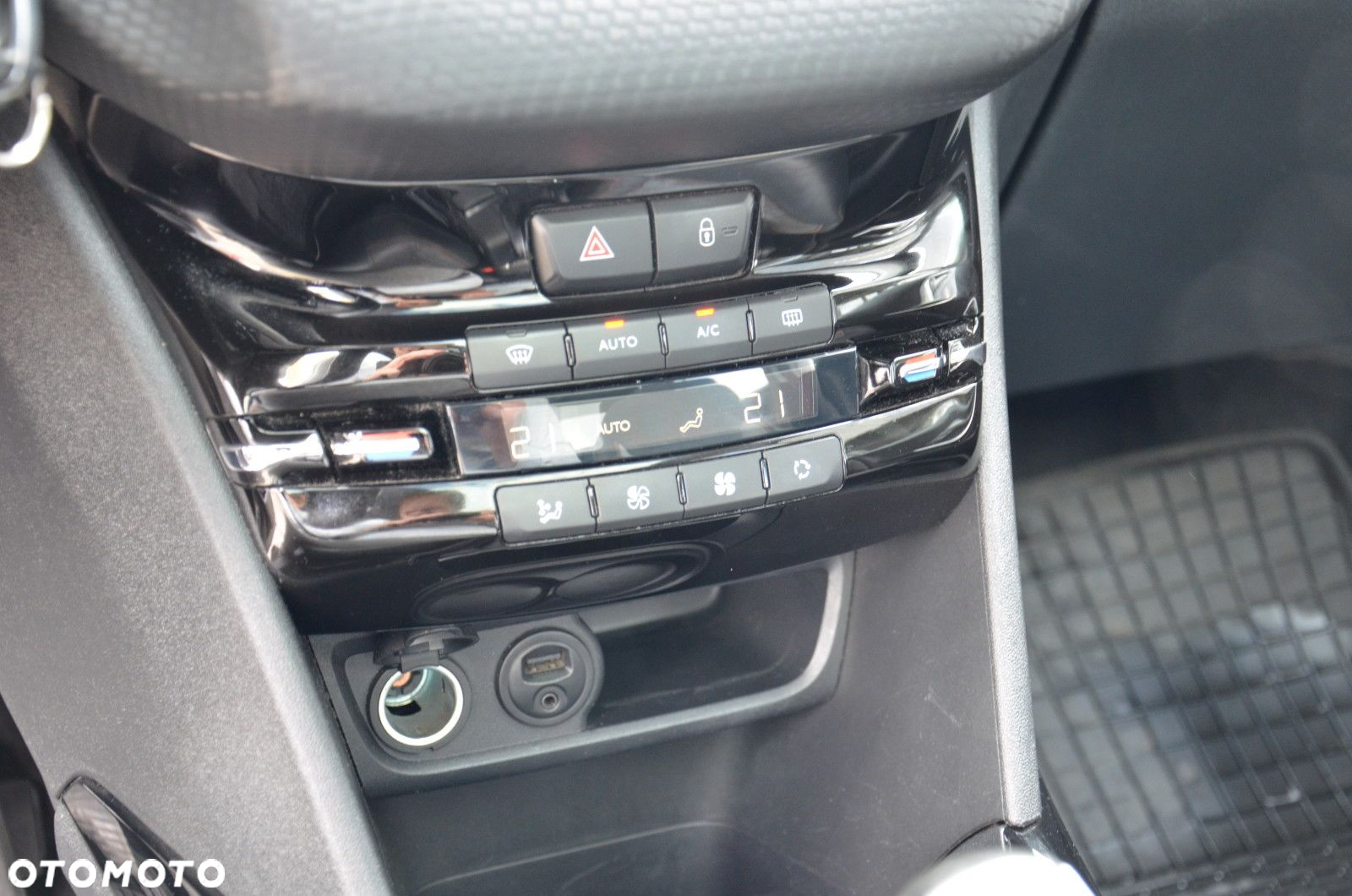 Peugeot 2008 - 20