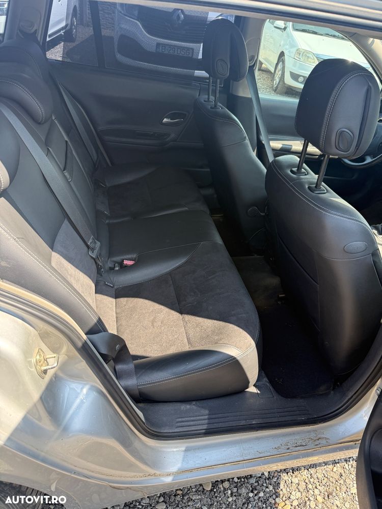 Renault Laguna 2.2dCi Initiale - 7