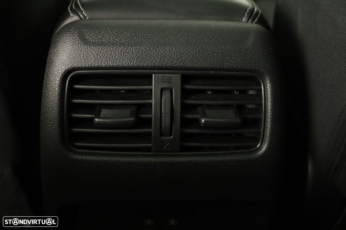 Nissan Qashqai 1.3 DIG-T N-Connecta LED - 22
