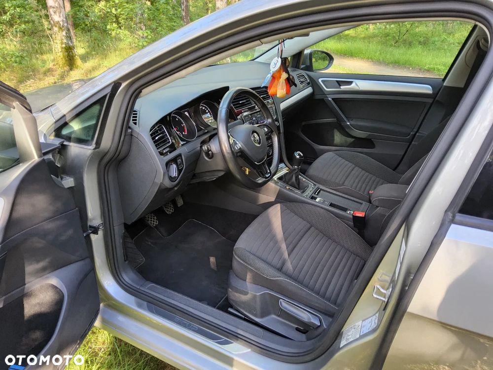 Volkswagen Golf 2.0 TDI BlueMotion Technology Edition - 6