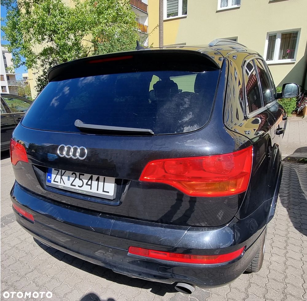Audi Q7 - 10