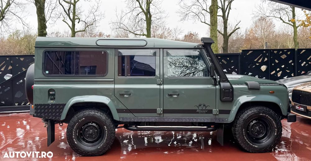 Land Rover Defender - 4
