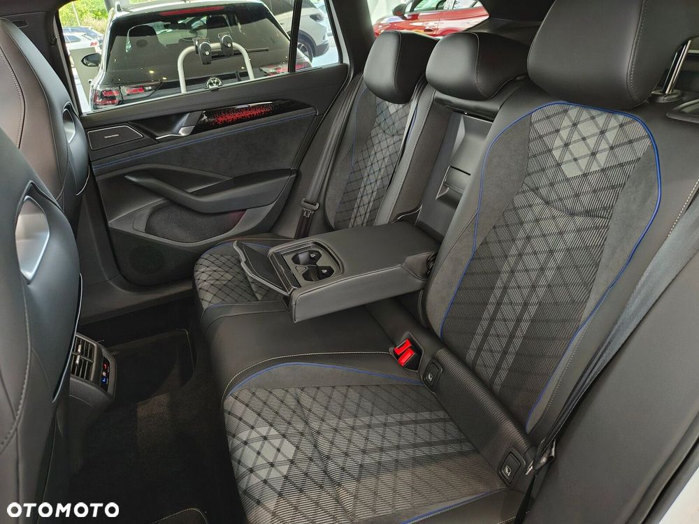 Volkswagen Passat Variant 2.0 TSI R-Line Plus DSG - 30