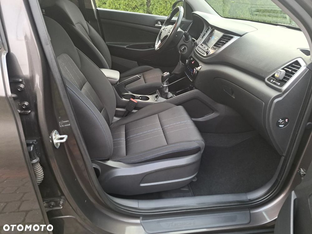 Hyundai Tucson blue 1.6 GDi 2WD Navi - 12