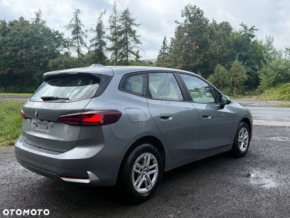 BMW Seria 2 218d - 4