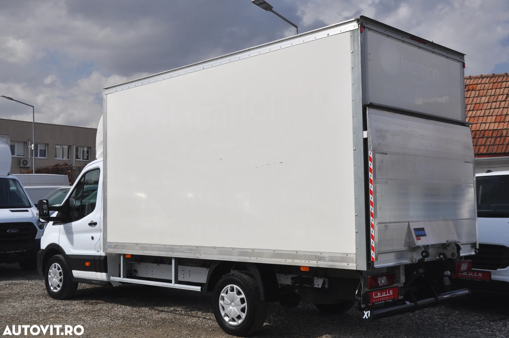 Ford Transit L4 Cub + Lift - 6