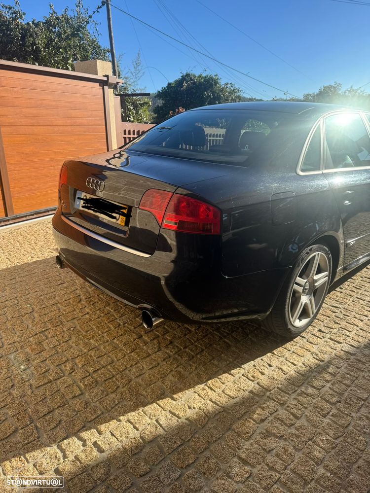 Audi A4 2.0 TDI S-line - 3