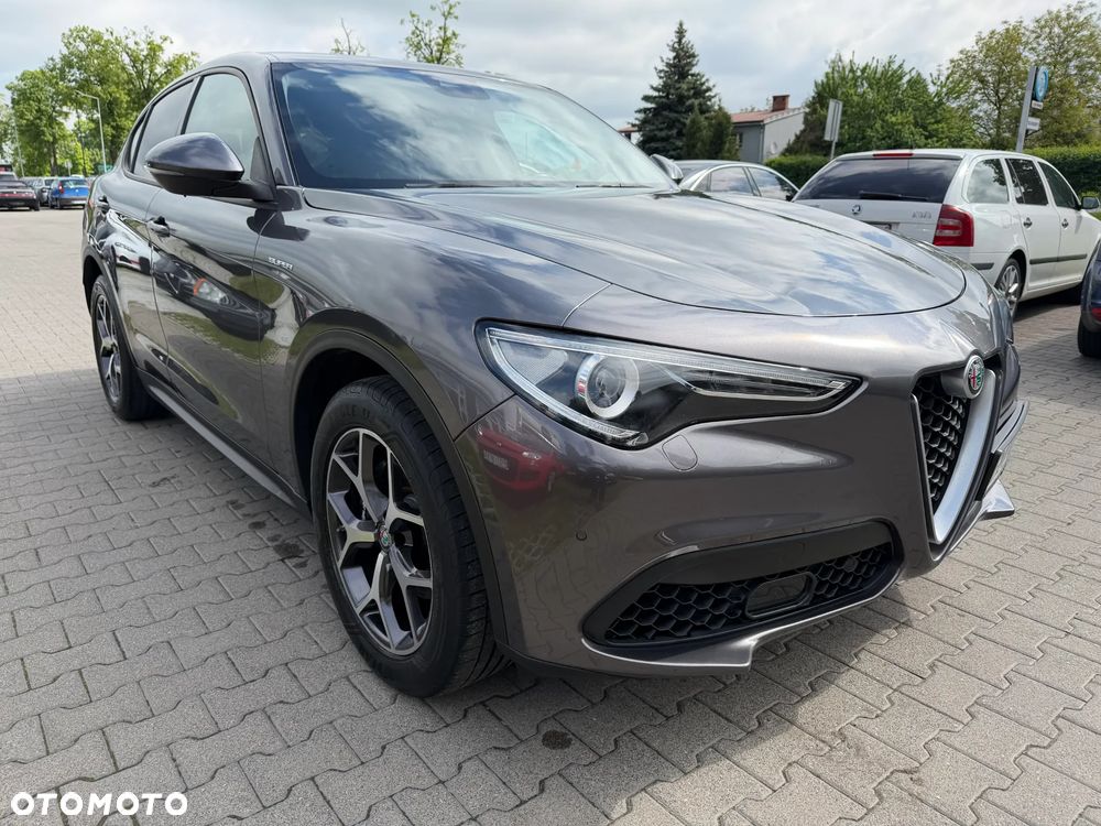 Alfa Romeo Stelvio - 20