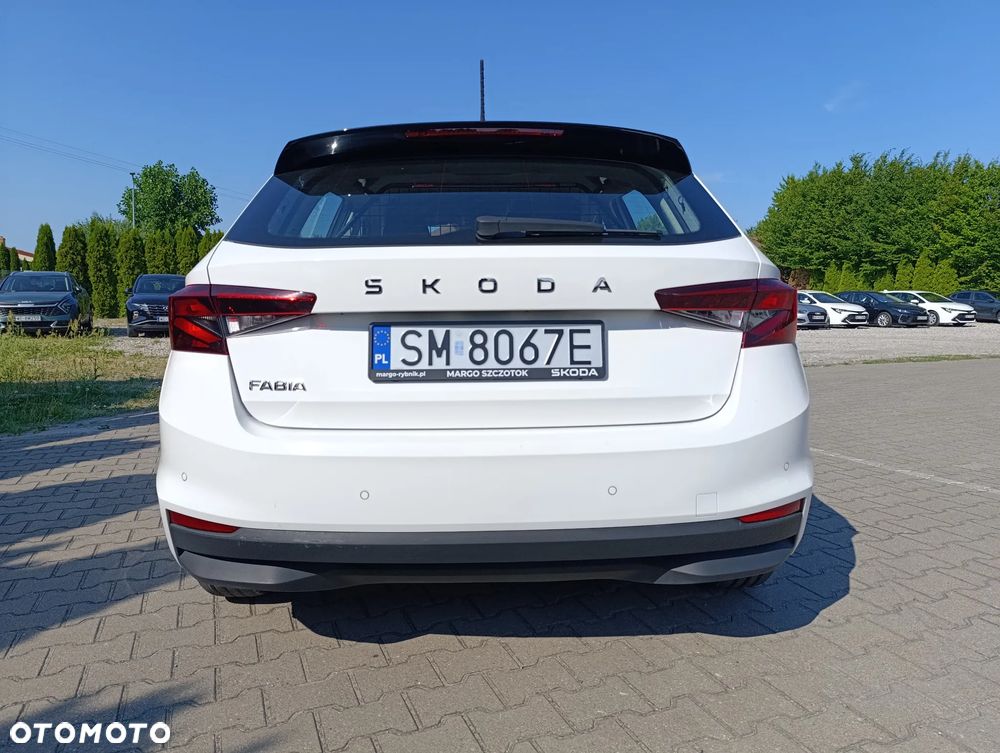Skoda Fabia 1.0 Ambition - 11